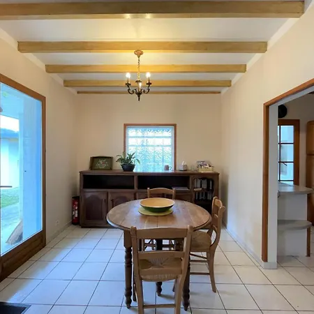 Beratarbide Holiday home Laroin